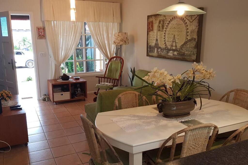 Acolhedora Casa De Praia Em Condominio Fechado A Beira Mar シャングリラ エクステリア 写真